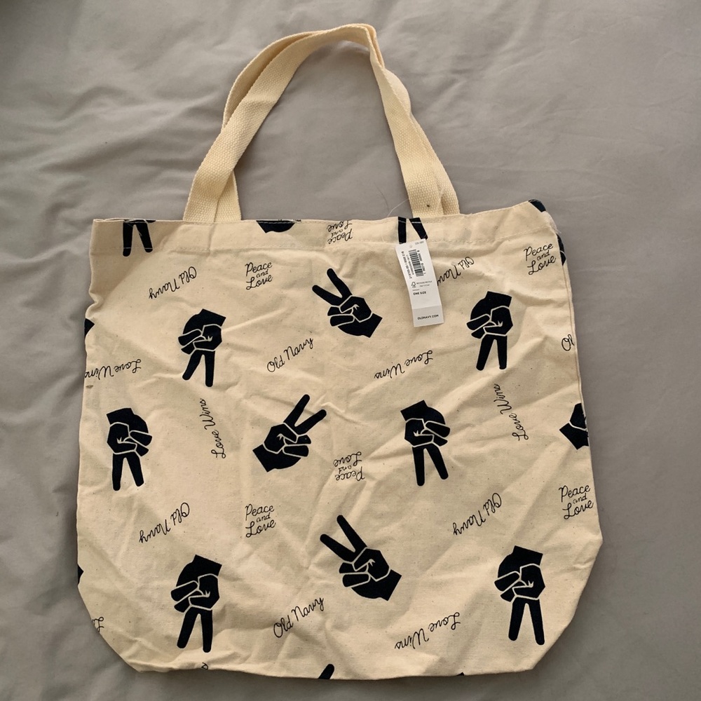 BNWT canvas shoulder bag.